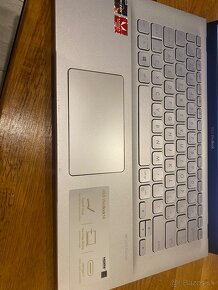 Asus VivoBook - 2