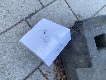 Apple AirPods - 2