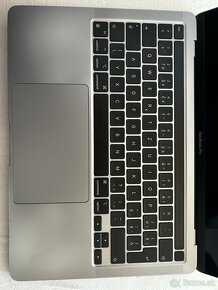 MacBook Pro M2 2022 - 2