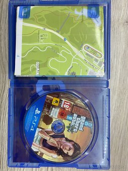 Predám hru GTA V premium edition na ps4 - 2