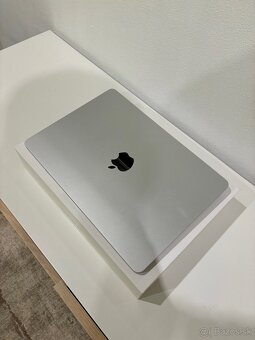 Apple Macbook Air M3 13 - 2