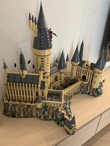 LEGO zámok Harry Potter Hogwarts 71043 - 2