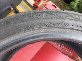 Letné pneumatiky HANKOOK 225/45 R18 - 2