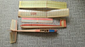 LION retro model - 2