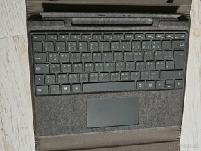 Microsoft surface pro 8 top stav - 2