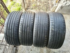 Predám letné pneumatiky Bridgestone 215/55R18 - 2