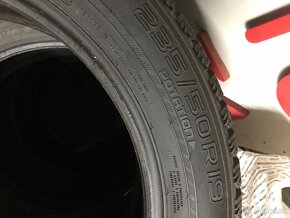 NOKIAN 235/50R19 Zimné - 2