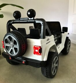 Detské elektrické autíčko veľký terénny Jeep 4x4 - 2