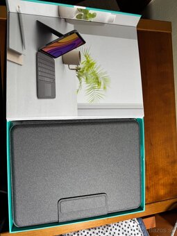 LOGITECH COMBO TOUCH APPLE IPAD AIR (4a5gen) sivé - 2