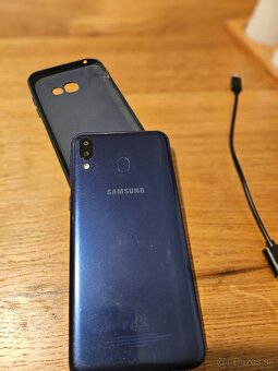 Samsung Galaxy M20 mobil - 2