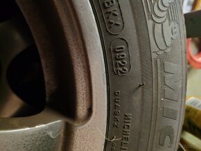 Predám 4ks letné pneu Michelin Primacy 4 185/65 R15 - 2