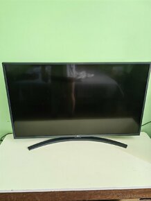 LG 4K Smart TV - 2