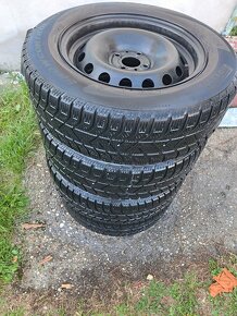 ZIMNÉ PNEUMATIKY 195/65 R15 PIRELLI NA DISKOCH - 2