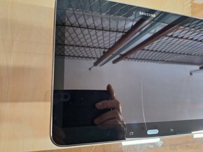 Samsung Galaxy Tab4 10.1 (SM-T530) - 2