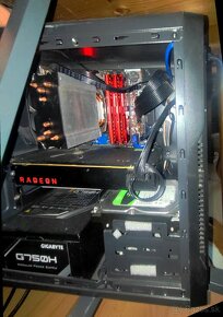 PC i7 4790K, 32GB DDr3, AMD vega 64 24GB HBM2 Ram - 2