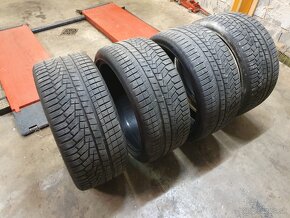 Zimne pneu 295/35 R23 - 2