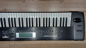 Predám KORG TR76 - 2