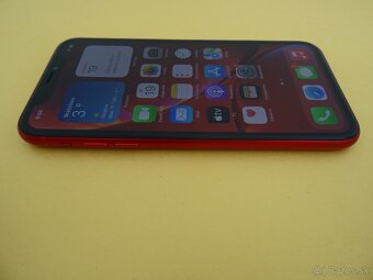 iPhone XR 128GB RED - ZÁRUKA 1 ROK - VELMI DOBRY STAV - 2