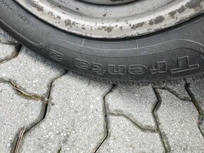 Predám letné  Sava  Trenta 2 215/60 R16C - 2