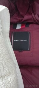 Tommy Hilfiger bunda velkost xxl ale fituje L - 2