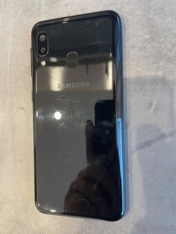 Samsung Galaxy A20e - 2