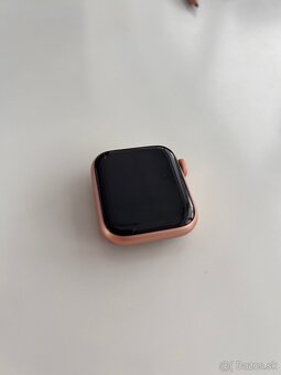 Apple Watch SE 1. generácia - 2