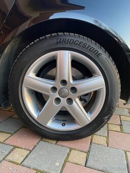 Audi 225/50 R17 - 2