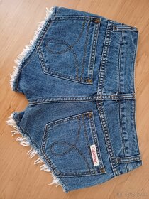 Calvin Klein Jeans - džínsové šortky - 2