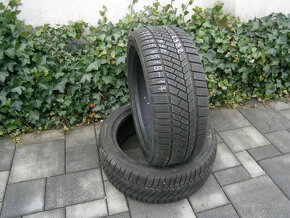 Predám 2x zimné ako nové pneu Continental RSC 225/45 R18 95V - 2