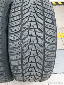 235/45r18 zimné - 2