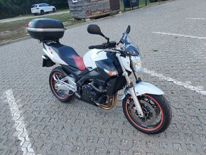 Suzuki gsr 600 2008 72kw M6 Nova STK do 8/2028 Top stav - 2