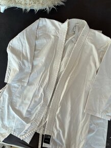 Decathlon Karate kimono na 150/152 cm - 2