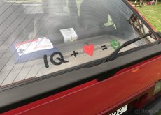 IQ plus srdce rovná se škoda, Favorit - 2