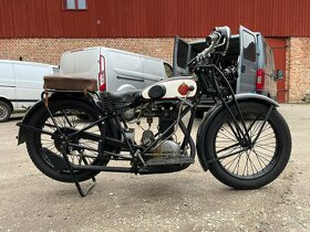 Veteran NV 250cc rok 1930 s papiermi TP - 2