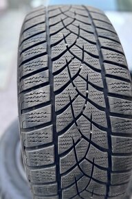 GoodYear UltraGrip 205/55 R16 - 2