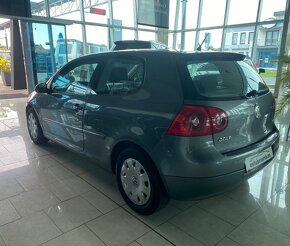 Volkswagen GOLF V 1,9TDi - 2