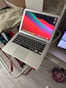 apple mcbook air 13,3 rok vyrobi 2013 500gb - 2