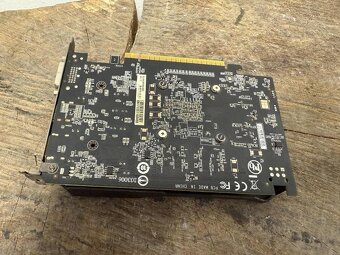 GIGABYTE GeForce GTX 1050 Ti 4GB - 2