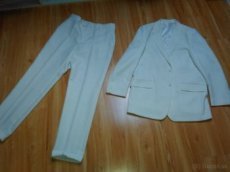 pánsky biely oblek s košeľou, vestou a kravatou - 2