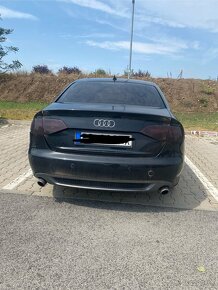 Rozpredam Audi A4 B8 2.7 TDI 140kw 8 st. Multitronic - 2