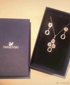 Swarovski set earrings & pendant New - 2