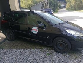 Peugeot 207 1.4i benzín na diely - 2