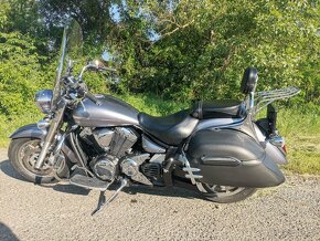 Yamaha XVS 1300 Midnight Star - 2