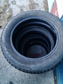 Predam zimné pneumatiky 205/55 R16 Pirelli - 2