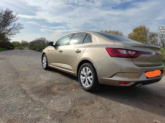 Renault magane GrandCoupé - 2