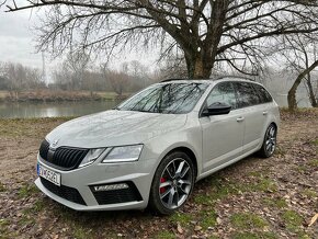 ŠKODA Octavia Combi 2.0 TDI RS DSG 135/184PS - 2