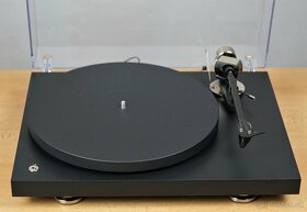 PRO-JECT DEBUT PRO se špičkovou přenoskou ORTOFON 2M BLACK - 2