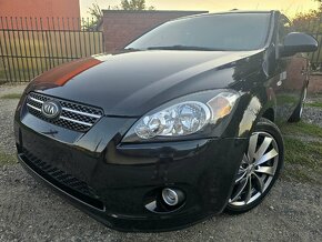 Kia Proceed 1.4 CVVT 2009 Coupe - 2