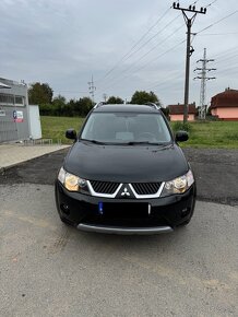 Mitsubishi Outlander - 2