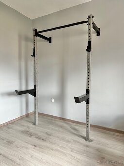 Stojan o stenu / wallmount rack - 2